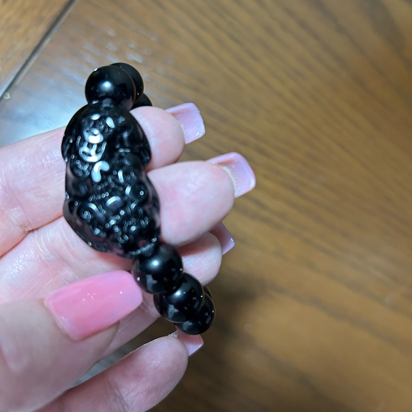 Lucky Bracelet with Obsidian Stone and Pixiu - Picture 3 of 6